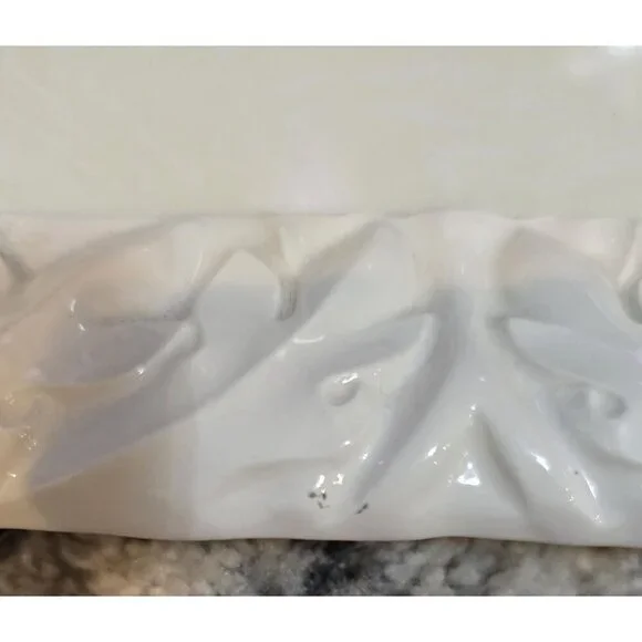 Towle Silversmiths White Ceramic 8x10 Signature Photo Frame With Elegant Embosse - Picture 7 of 7